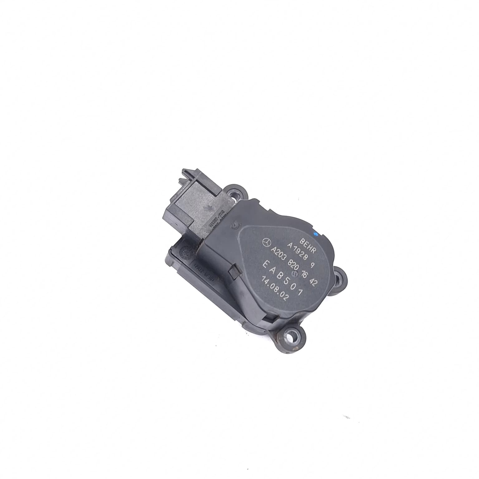 Electronic actuator Mercedes-Benz C-CLASS (W203) 2000–2007 A2038201642 – 1
