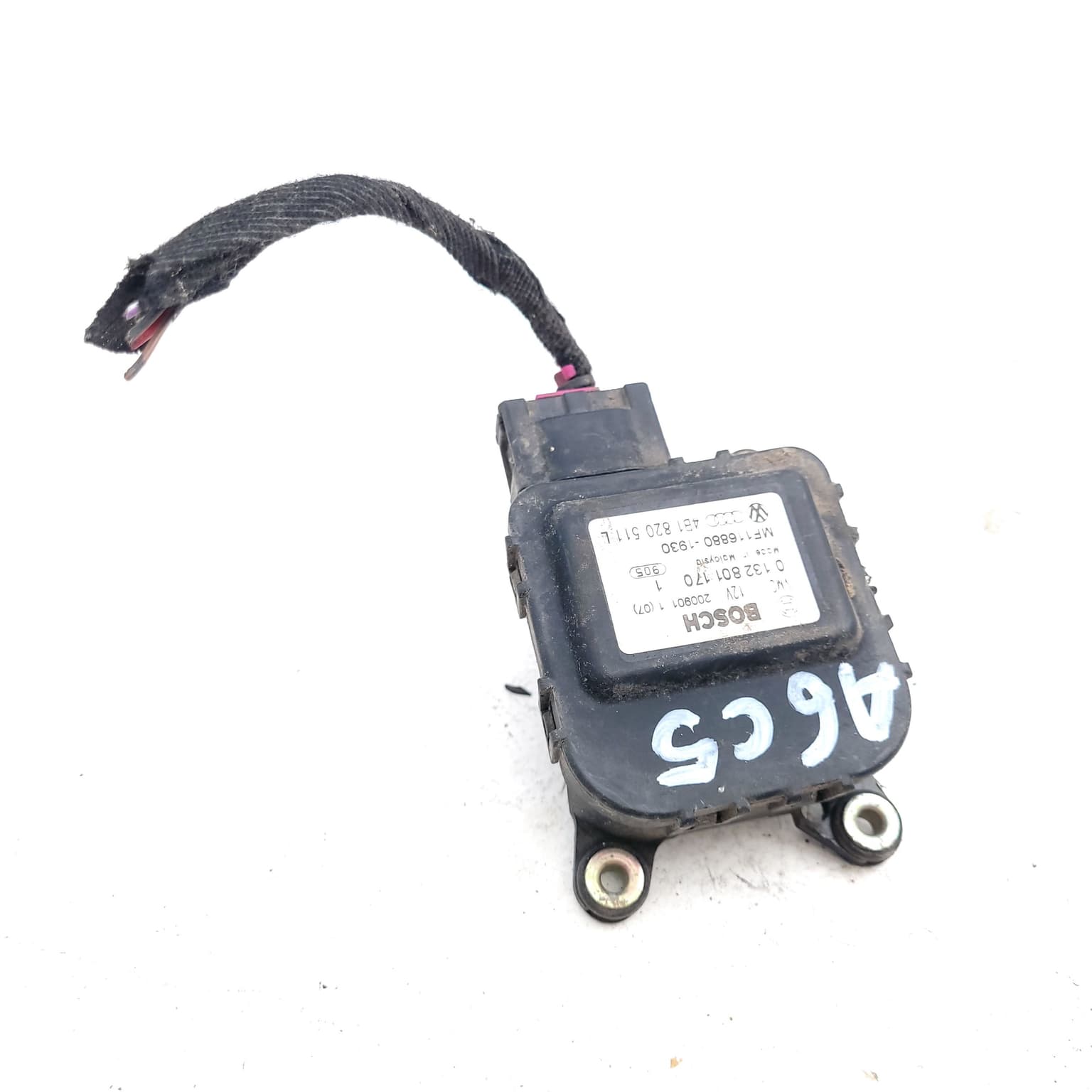 Electronic actuator Audi A6 (4B, C5) 1997–2005 01328011701 – 1
