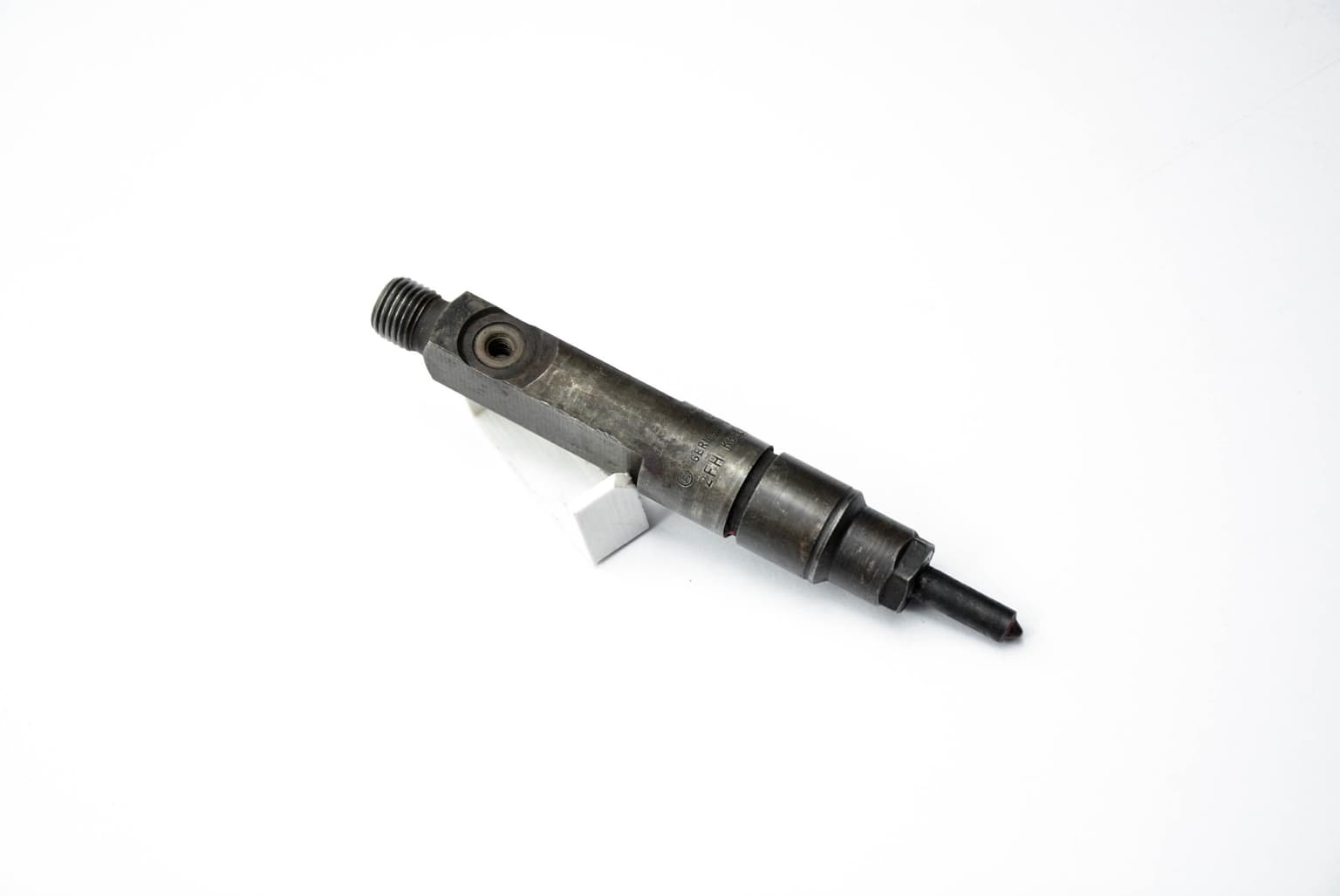 Fuel injector Audi A6 (4B, C5) 1997–2005 2.5 TDI 046130201E – 1