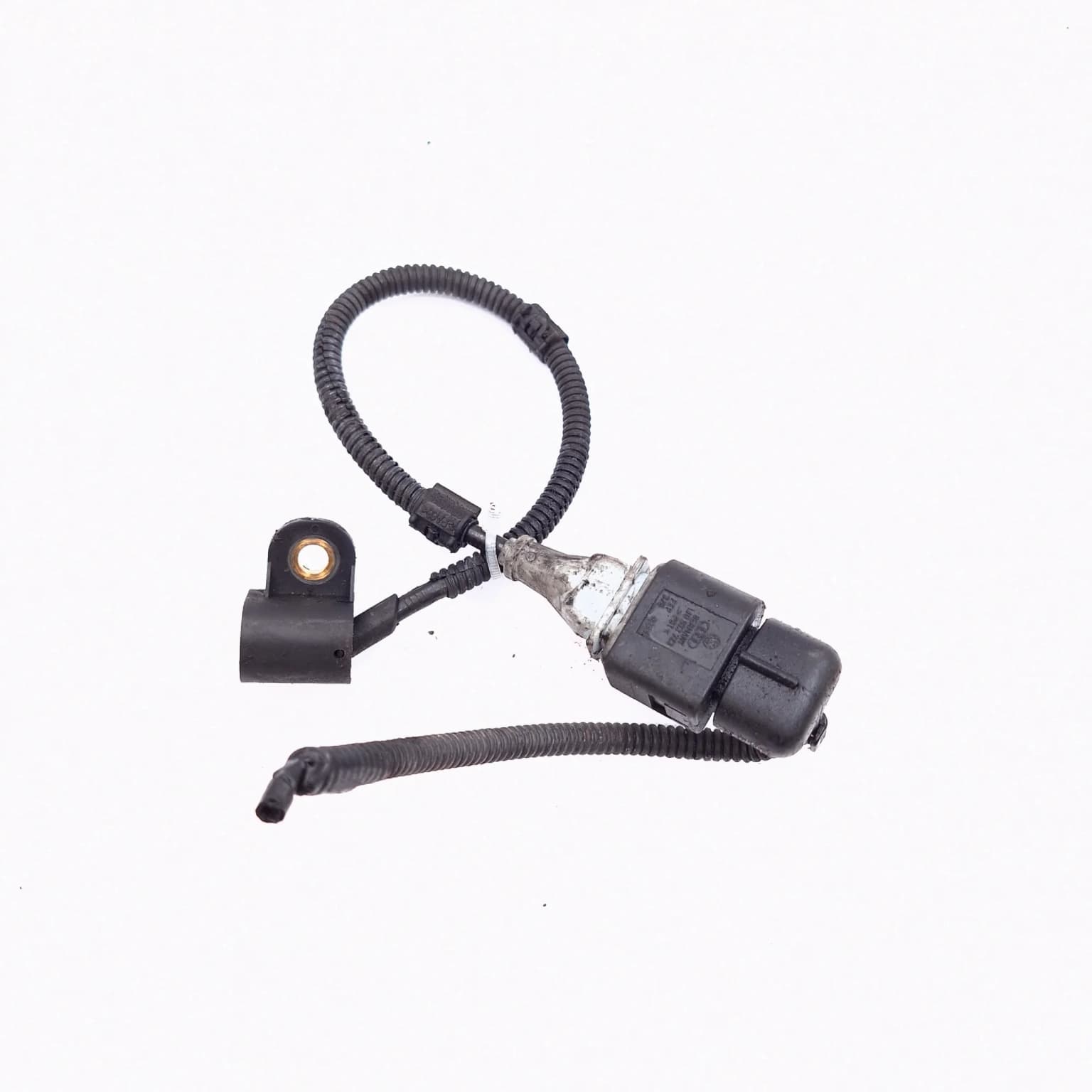 Crankshaft position sensor VW PASSAT B6 2005–2010 2.0 TDI BMR – 1