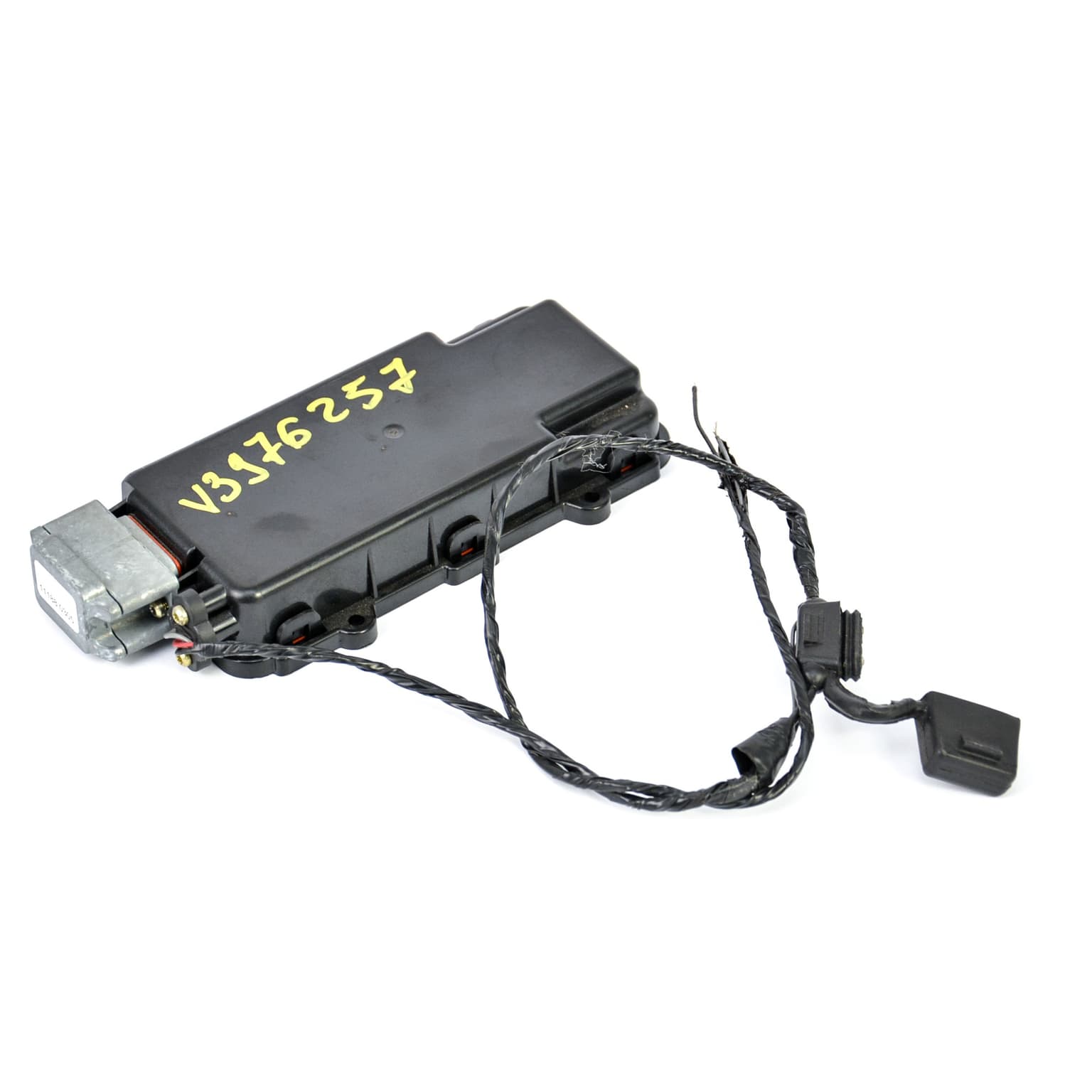 Phone control module Mercedes-Benz ML / M-CLASS (W163) 1997–2005 ML 270 CDI (163.113) OM 612.963 10R022613 – 1