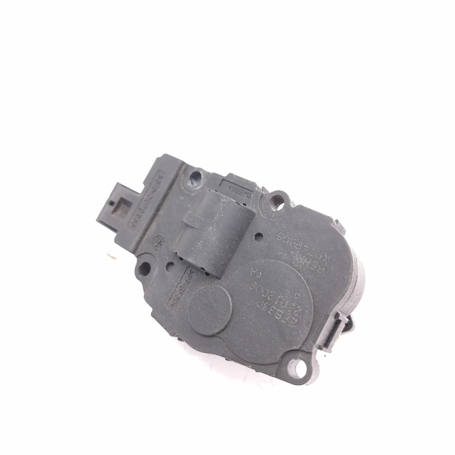 Electronic actuator Audi A4 B8 (8K) 2007–2015 K9749005 – 1