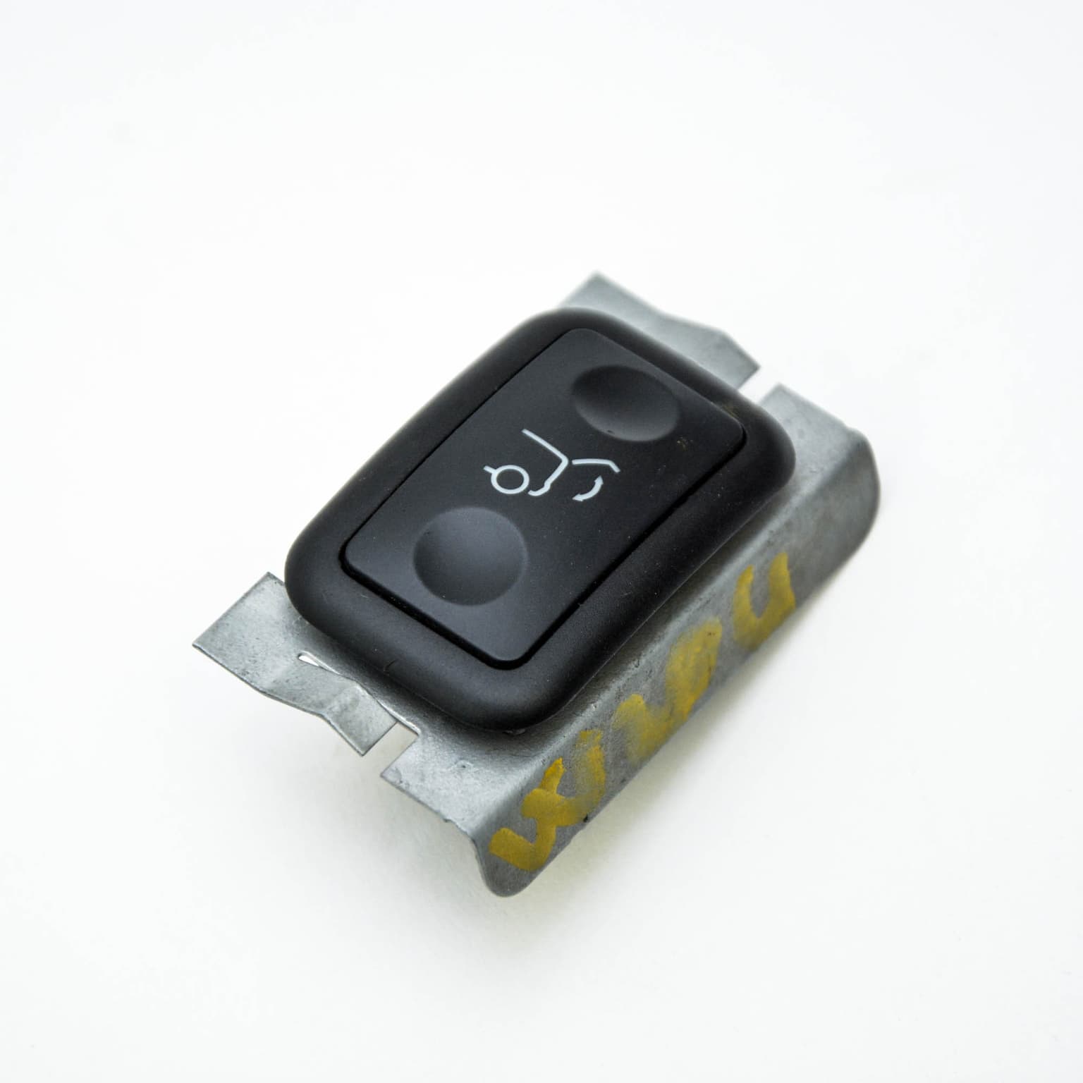 Button Mercedes-Benz C-CLASS (W204) 2007–2014 A2048707151 – 1