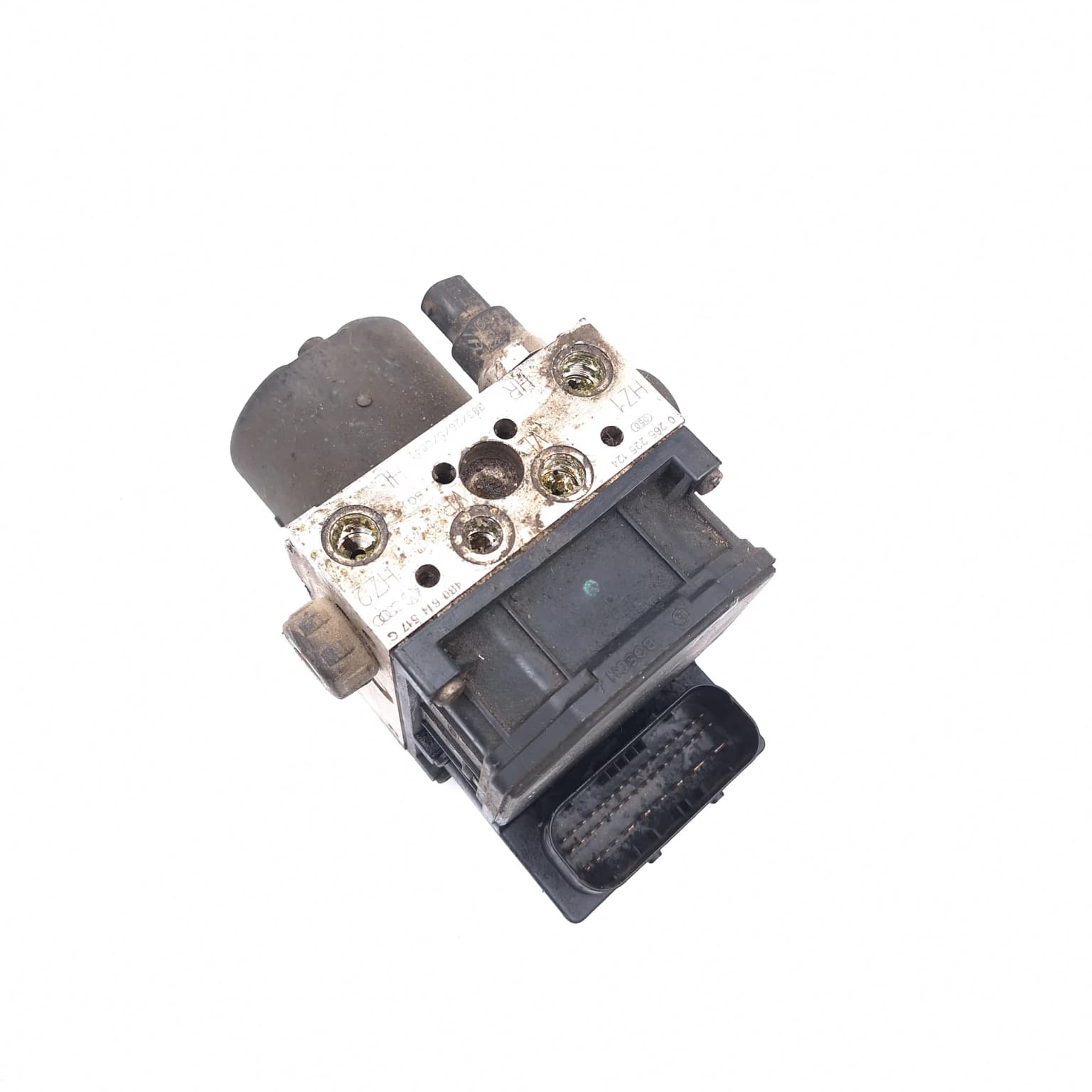 ABS pump VW PASSAT B5, B5.5 1996–2005 4B0614517G – 1
