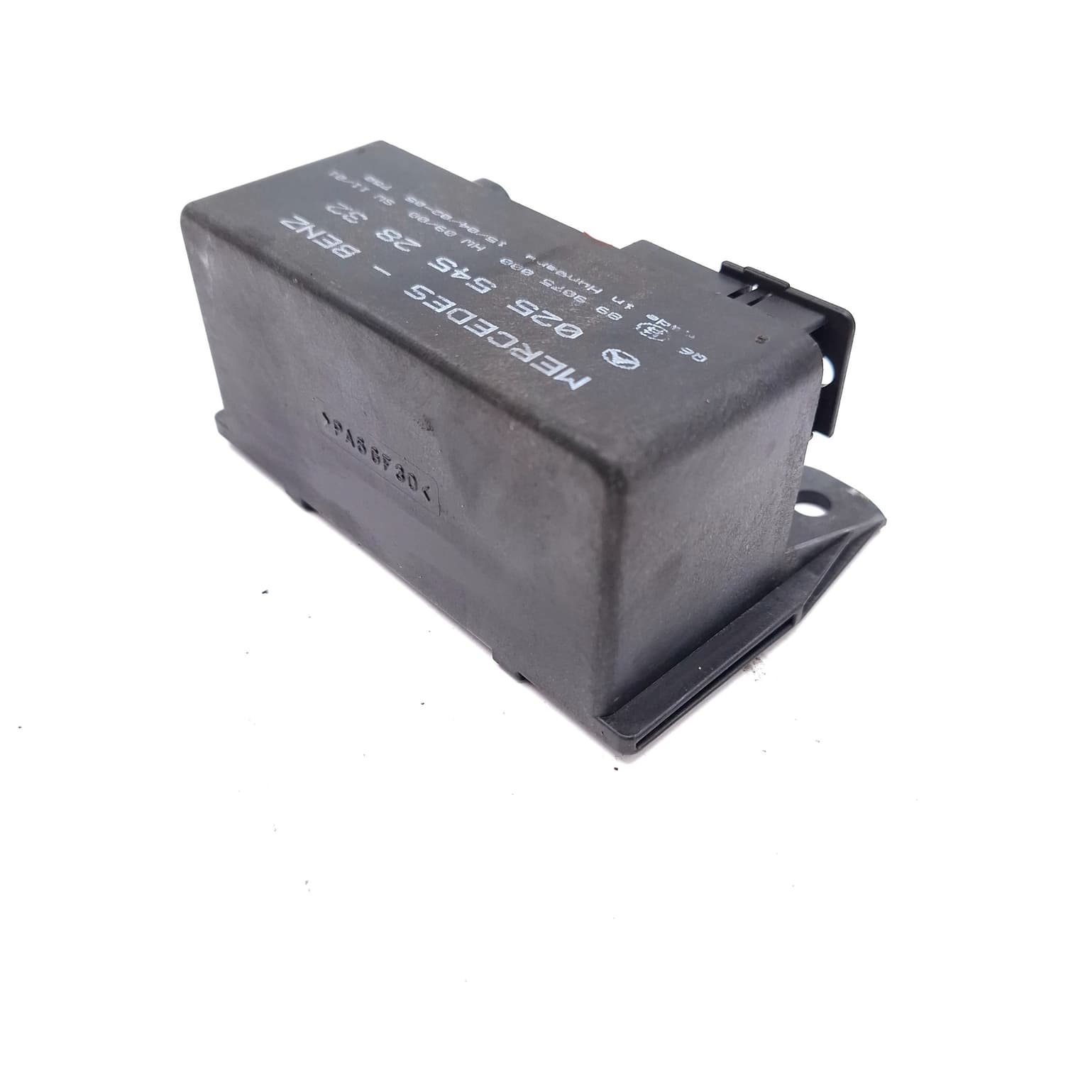 Relay Mercedes-Benz A-CLASS (W168) 1997–2004 A 170 CDI (168.009, 168.109) OM 668.942 0255452832 – 1