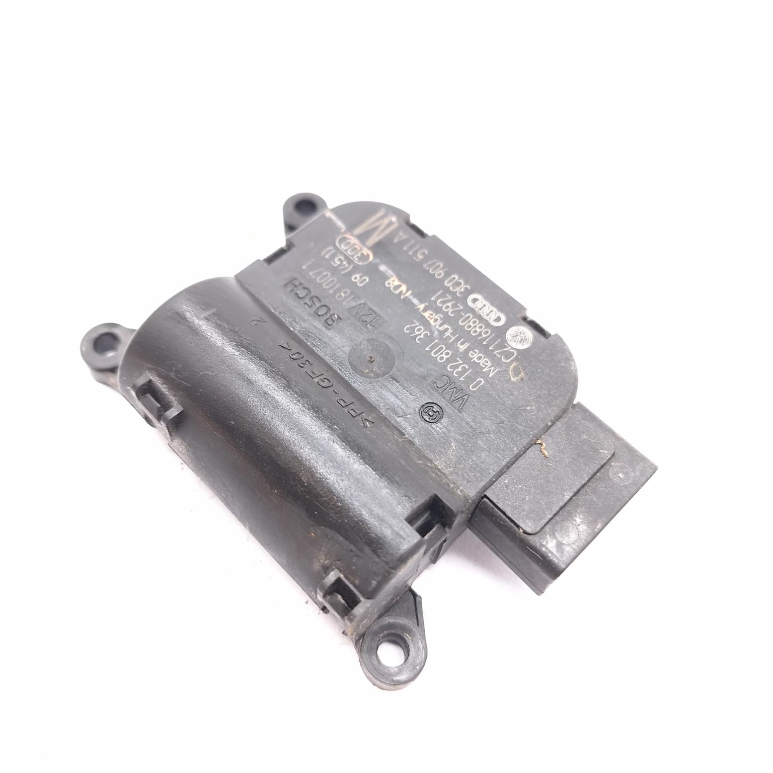 Electronic actuator VW GOLF 5 2003–2009 3C0907511A – 1