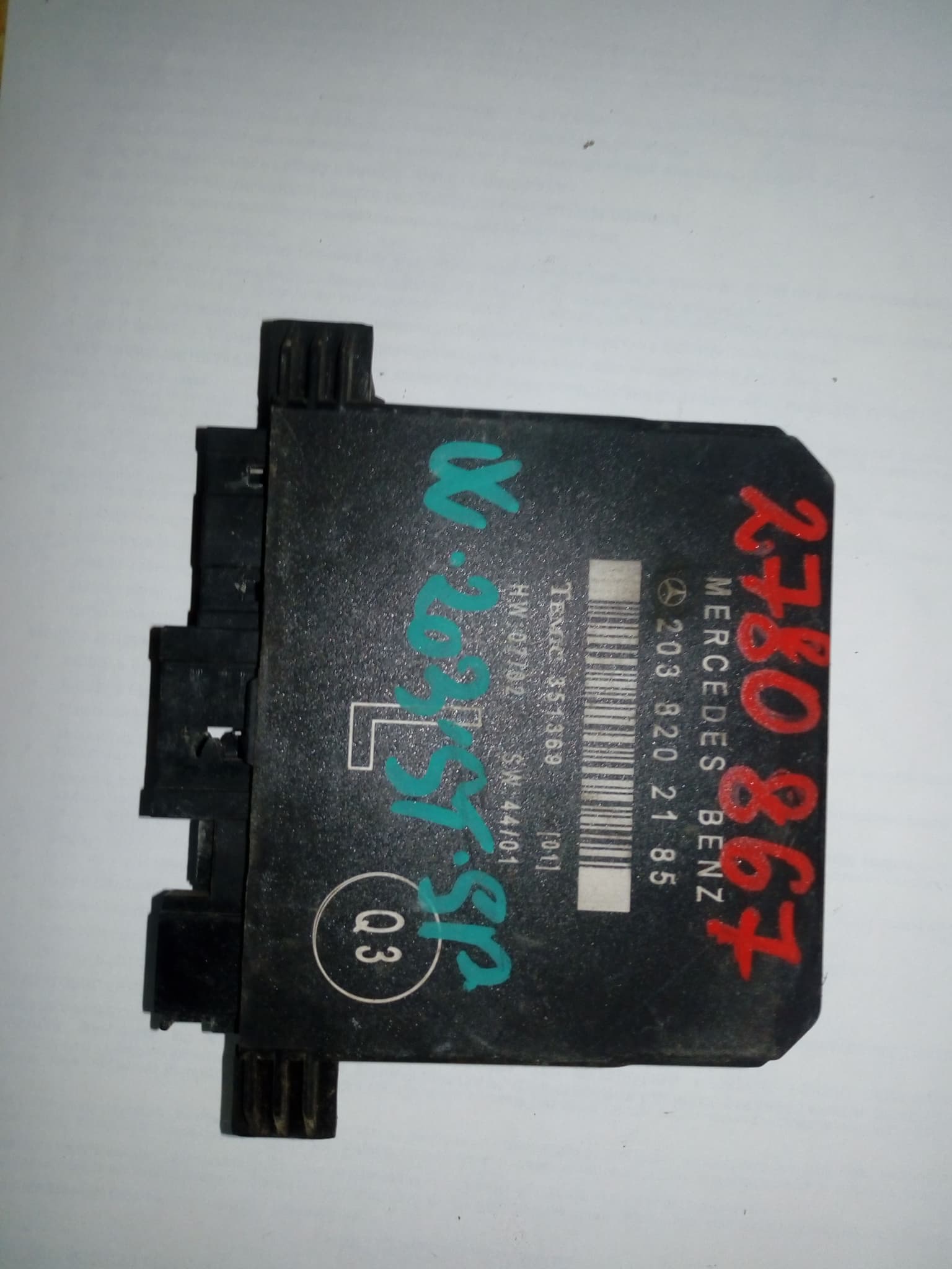 Control unit Mercedes-Benz C-CLASS (W203) 2000–2007 2038202185 – 1