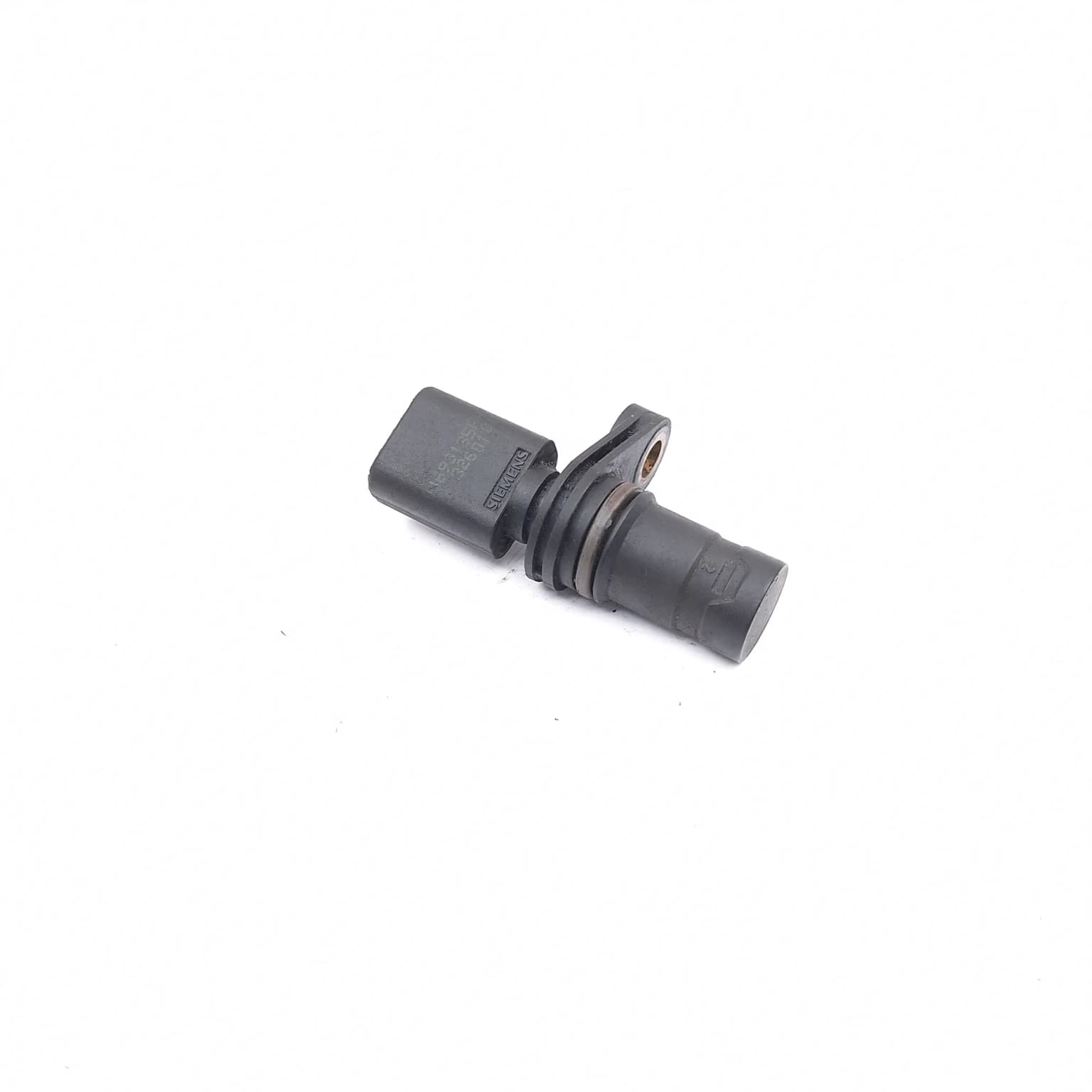 Crankshaft position sensor Ford FOCUS Mk 2 2005–2010 04693135AA – 1