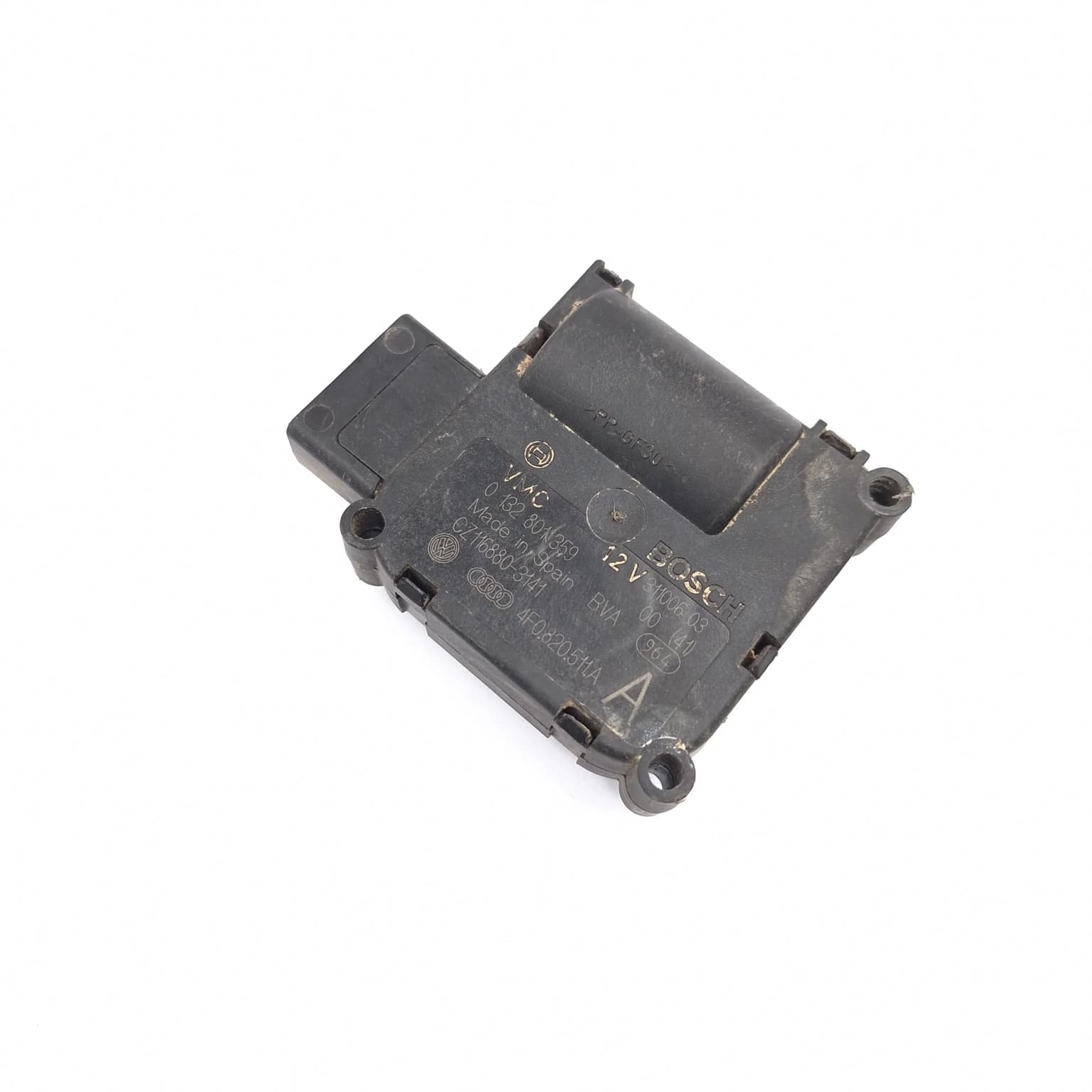 Electronic actuator Audi A6 (4F, C6) 2004–2011 4F0820511A – 1