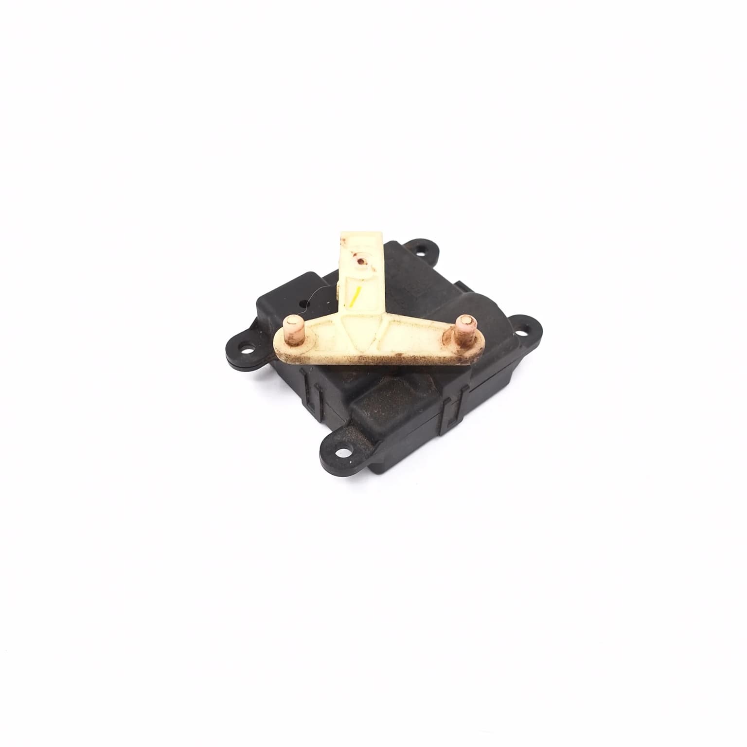 Electronic actuator Nissan PRIMERA (P12, WP12) 2002–2007 3T05030820 – 1