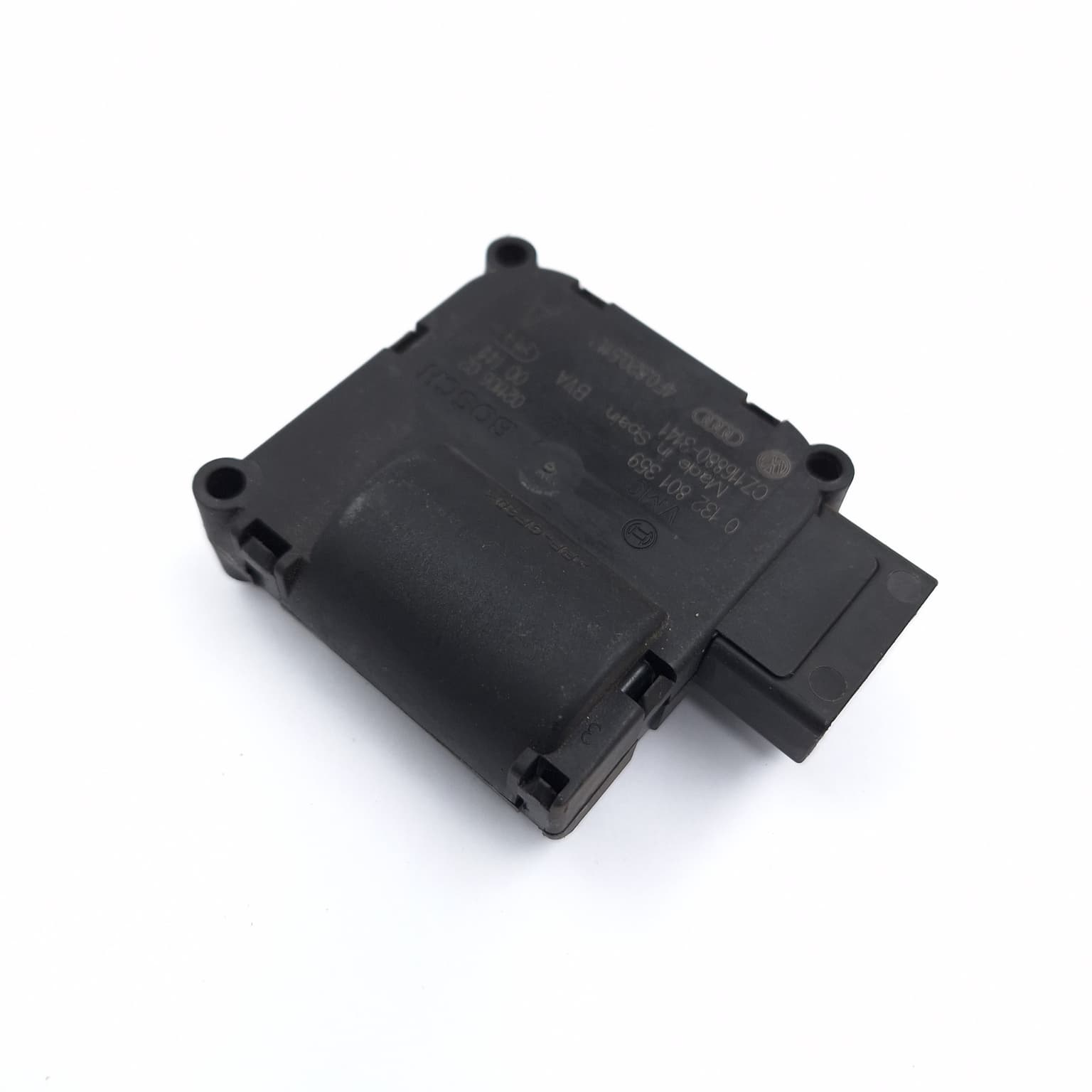 Electronic actuator Audi A6 (4F, C6) 2004–2011 3.0 TDI quattro BMK 0132801359 – 1