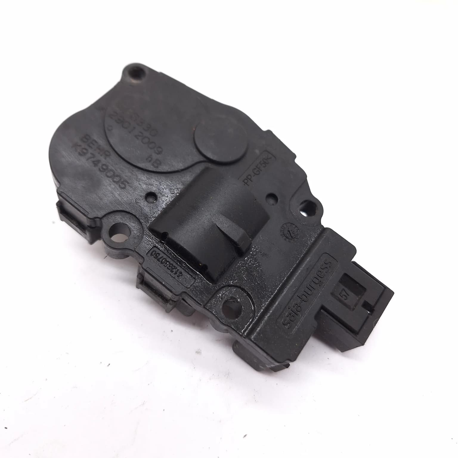Electronic actuator Mercedes-Benz C-CLASS (W204) 2007–2014 C 200 CGI (204.048) M 271.820 K9749005 – 1