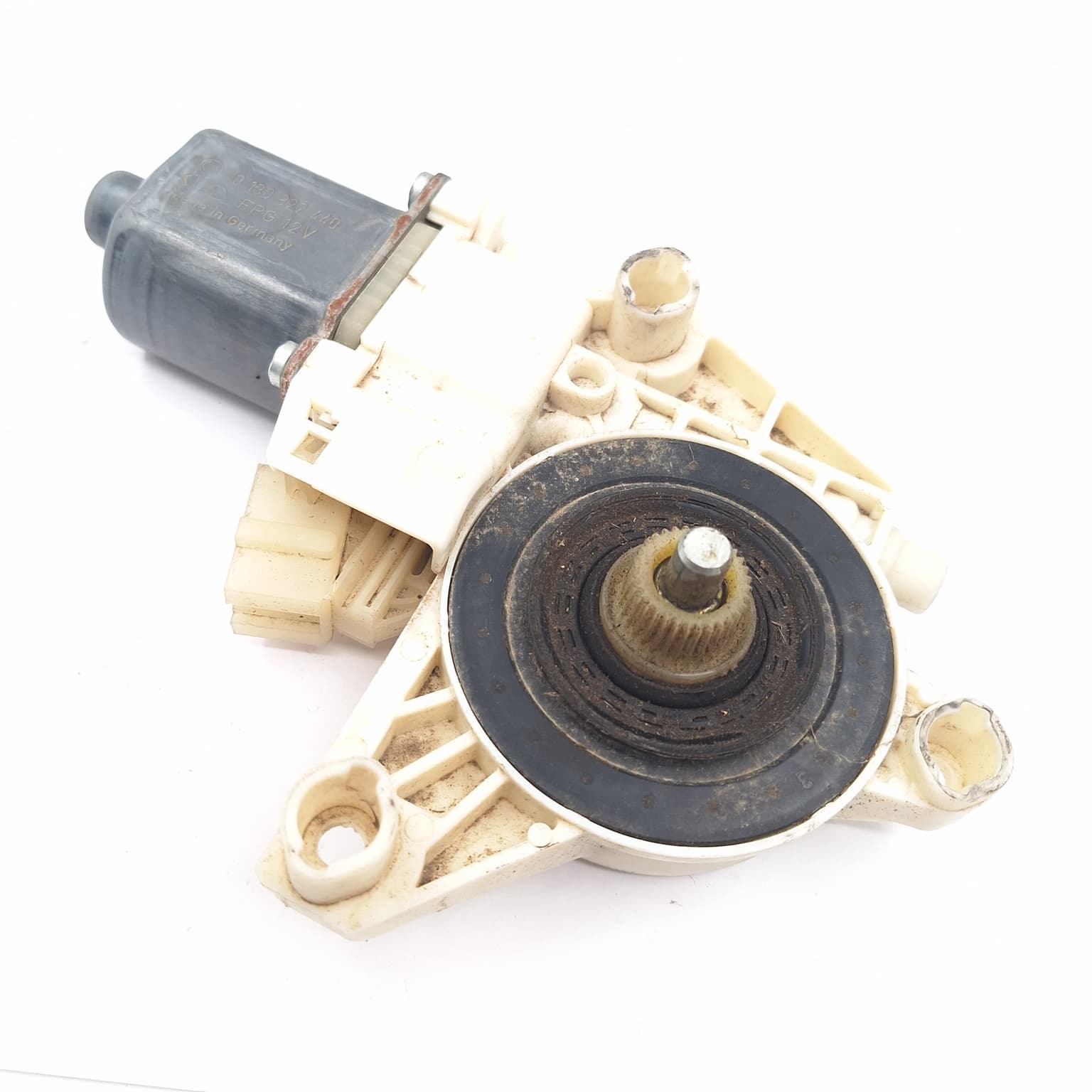 Front right window motor Mercedes-Benz C-CLASS (W204) 2007–2014 A2048200242 – 1