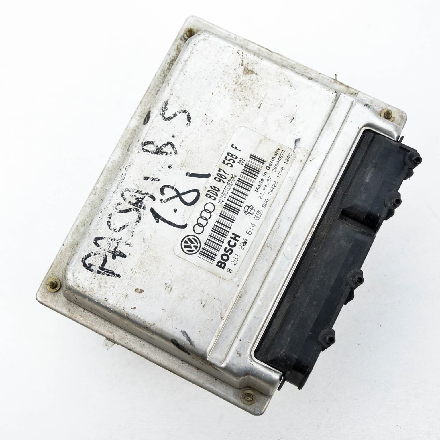 Engine control unit VW PASSAT B5, B5.5 1996–2005 8D0907558F – 1