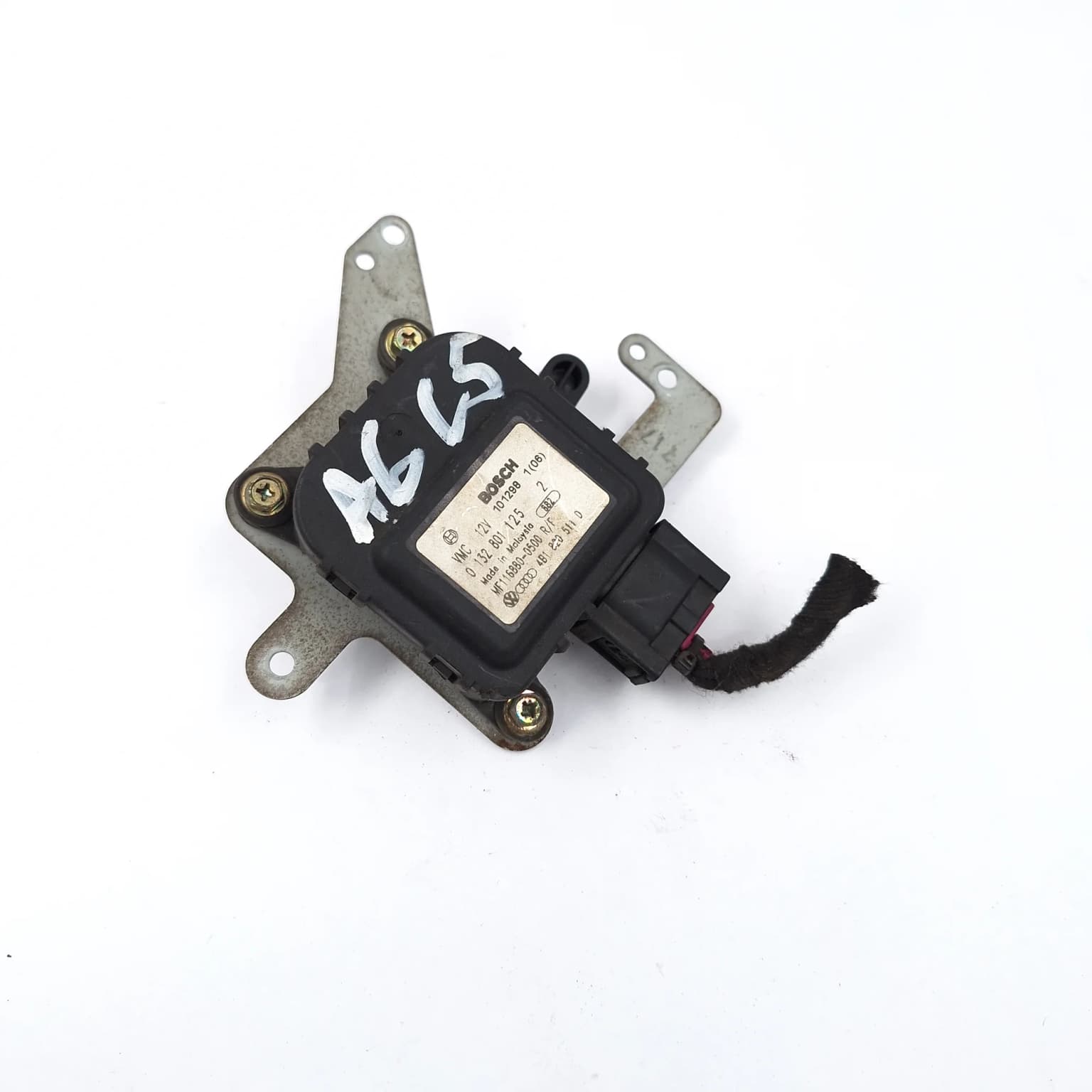 Electronic actuator Audi A6 (4B, C5) 1997–2005 4B1820511D – 1