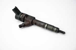 Fuel injector Renault MEGANE 2 2002–2010 8200100272