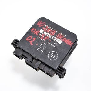 Control unit Mercedes-Benz C-CLASS (W203) 2000–2007 2038200826